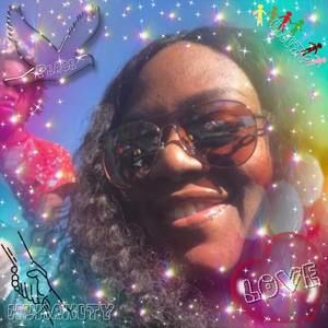 Meet your Posher, Lili